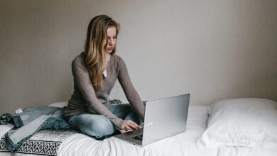 Photo Keywords: SEO, questions Relevant image: Laptop keyboard Output: Keyboard