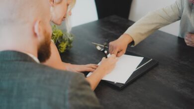 Photo 1 Contract 2 SEO services